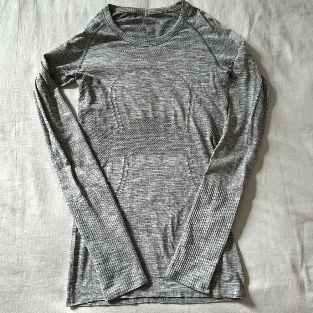 Lululemon long sleeve gray size 4
